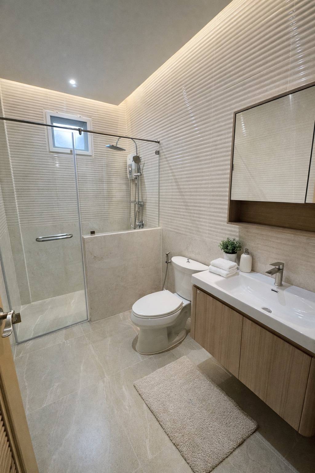5BR House for Sale in Pa Daet Chiang Mai | Teak Built-Ins photo 15