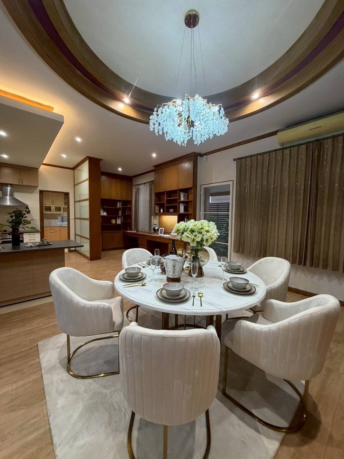 5BR House for Sale in Pa Daet Chiang Mai | Teak Built-Ins photo 5