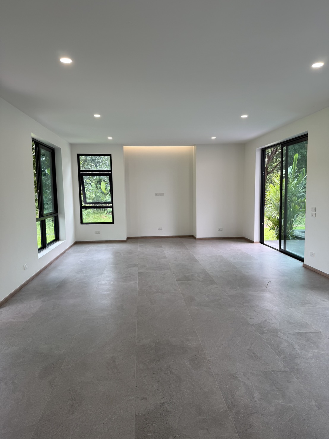 New 4BR Pool Villa for Sale in Nam Phrae Hang Dong | THB 10.8M photo 6