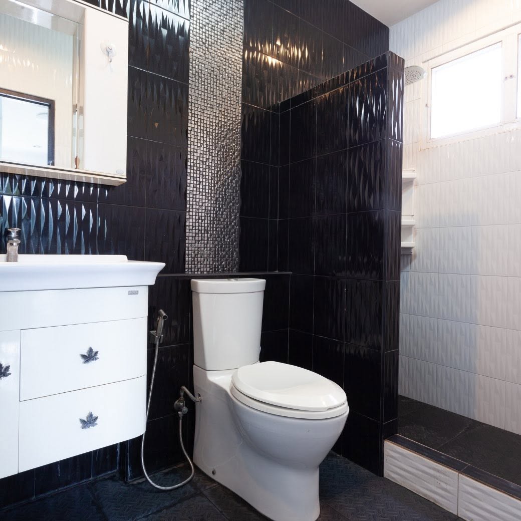 House on 1.3+ Rai for Sale Near Maejo University | THB 5.79M photo 11
