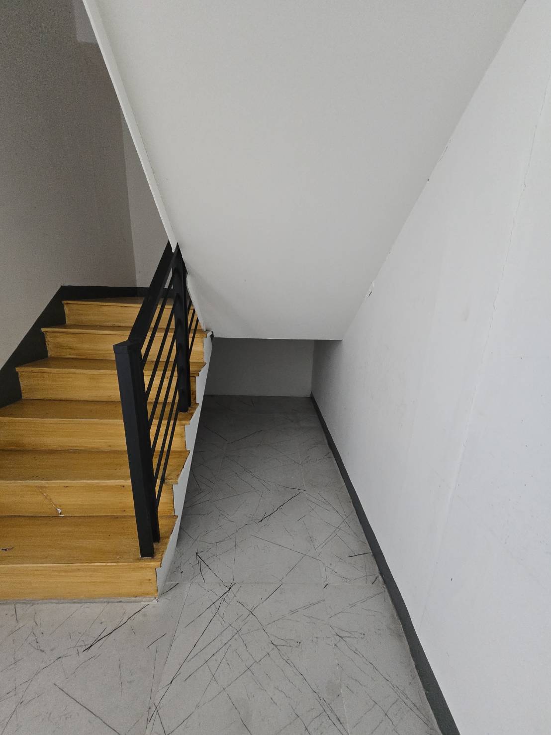 Commercial Building for Sale in Don Kaeo Chiang Mai | 422 Sq.m. THB 8M photo 4