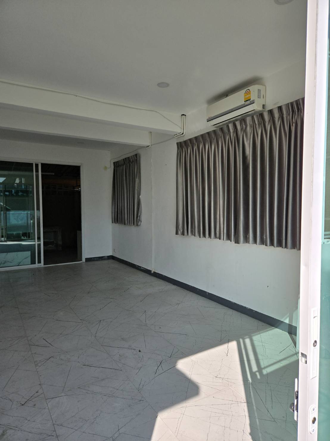 Commercial Building for Sale in Don Kaeo Chiang Mai | 422 Sq.m. THB 8M photo 3