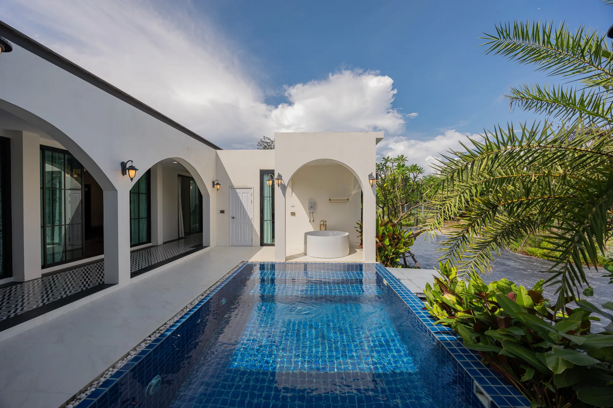 Luxury Riverside Pool Villa with 9 Bedrooms | Chiang Mai–Lamphun photo 2