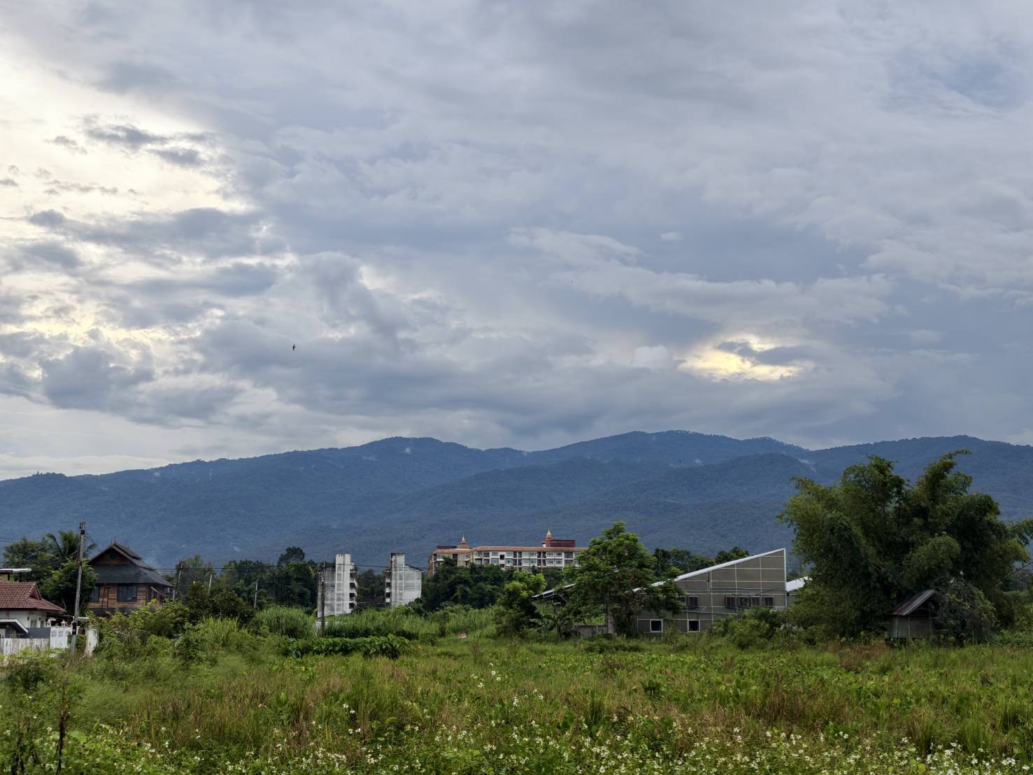 🏡 Brand-New Homes Near NIS | Chiang Mai City | 3.69 MB Each photo 13