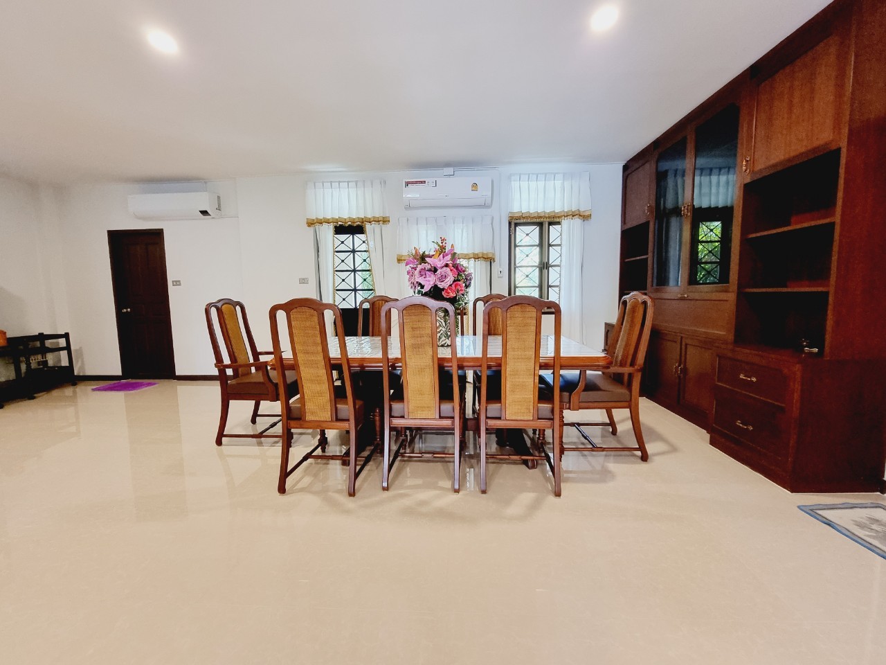 Large 5-Bedroom Villa for Rent Near Nimman & CMU, Chiang Mai | 1,400 Sq.m. photo 4