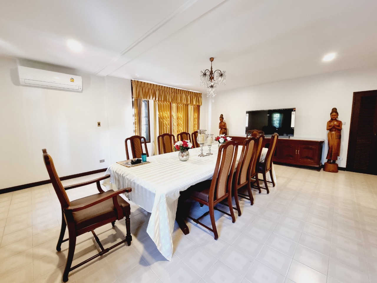 Large 5-Bedroom Villa for Rent Near Nimman & CMU, Chiang Mai | 1,400 Sq.m. photo 19