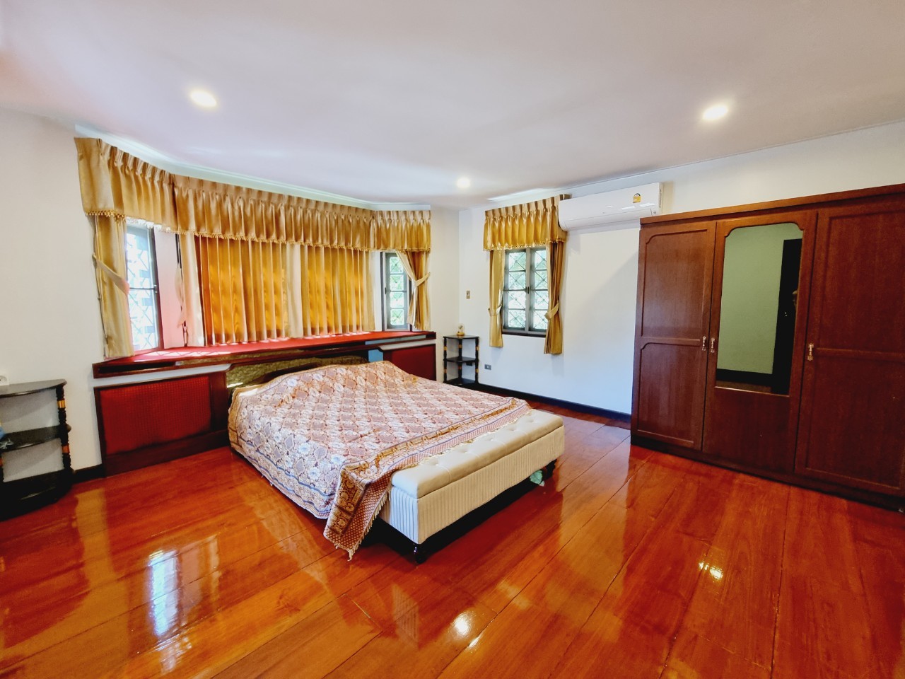 Large 5-Bedroom Villa for Rent Near Nimman & CMU, Chiang Mai | 1,400 Sq.m. photo 14