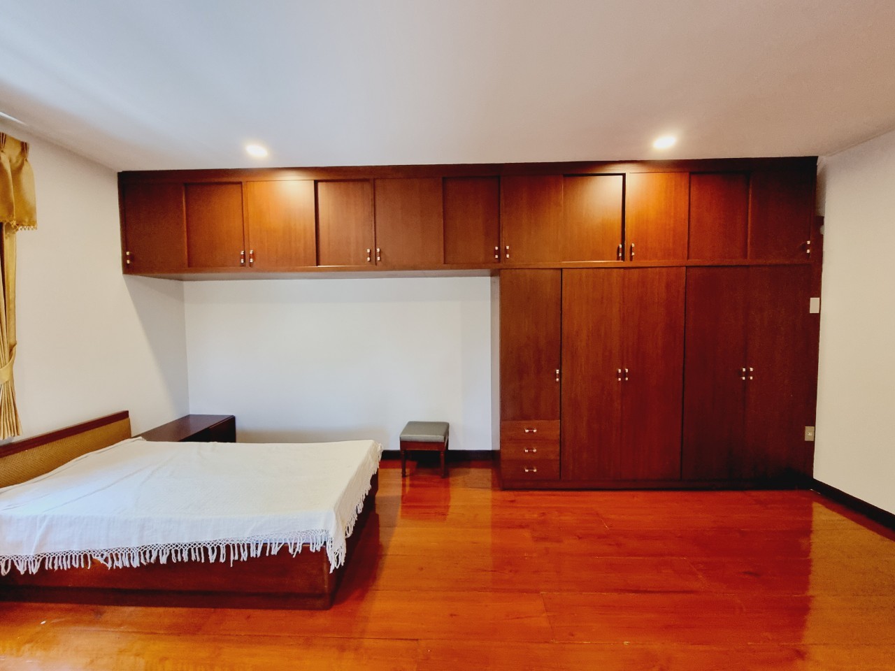 Large 5-Bedroom Villa for Rent Near Nimman & CMU, Chiang Mai | 1,400 Sq.m. photo 16