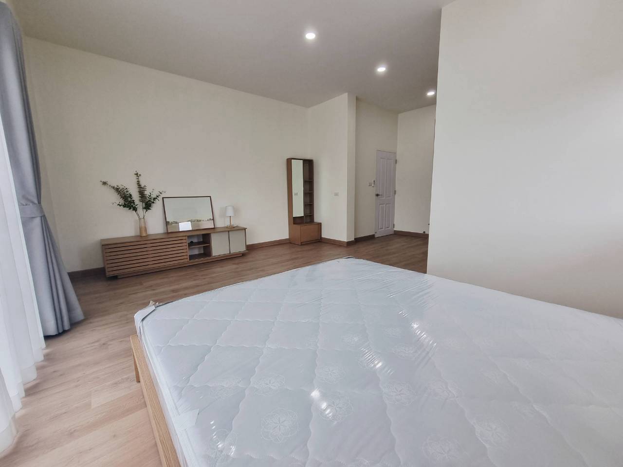 Modern 4-Bedroom Family Home | Only 3 Minutes from SBS Chiang Mai photo 14