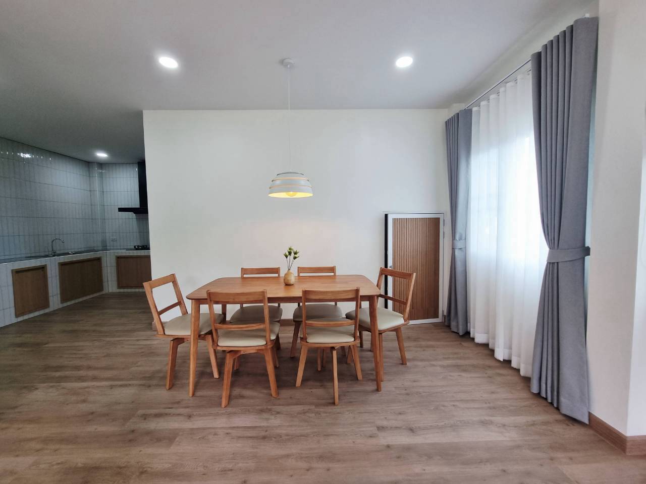 Modern 4-Bedroom Family Home | Only 3 Minutes from SBS Chiang Mai photo 4