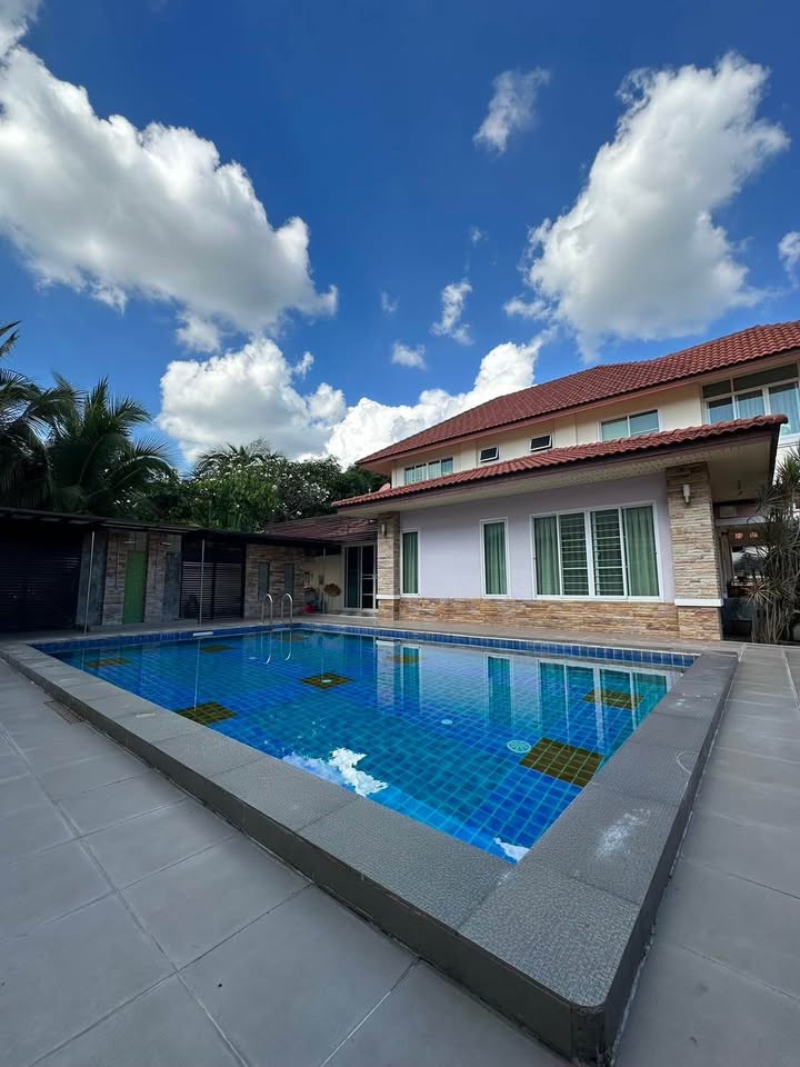 5-Bedroom Pool Villa for Rent Near Panyaden International School | Hang Dong, Chiang Mai photo 14