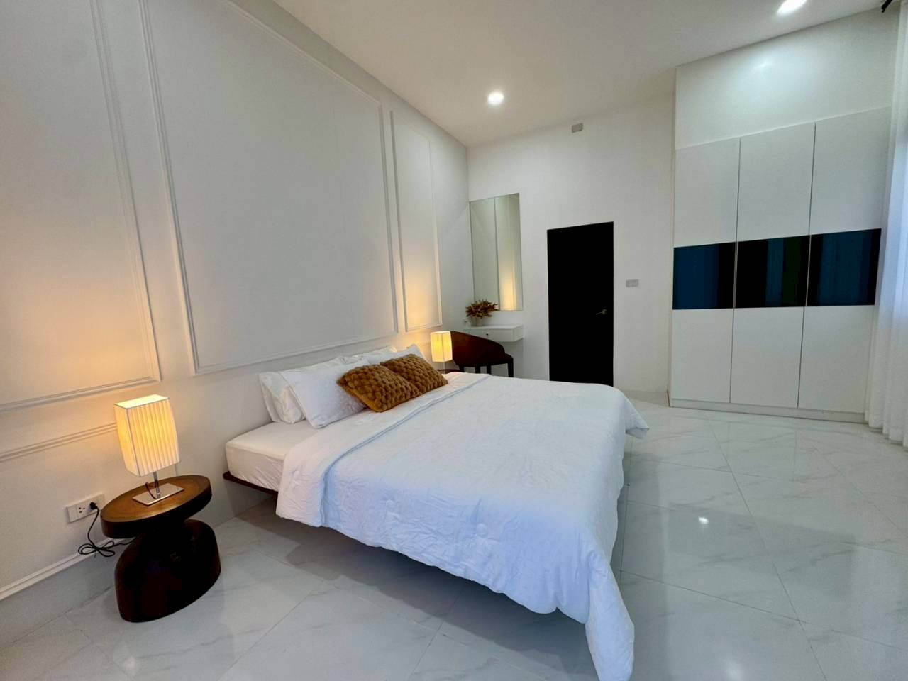 Luxury Modern Lanna Pool Villa for Sale & Rent | Saraphi, Chiang Mai photo 16