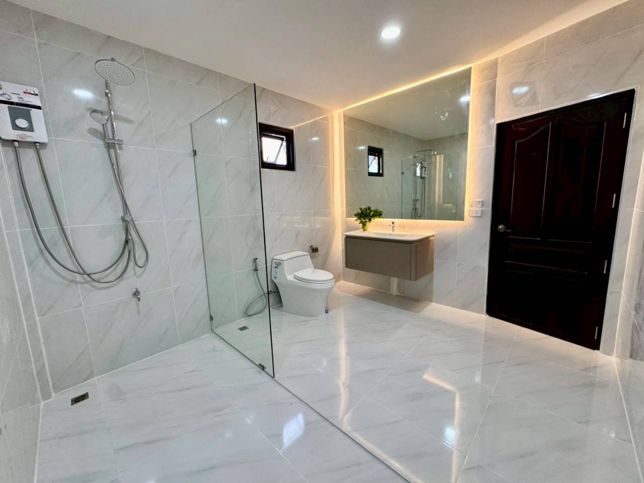 Luxury Modern Lanna Pool Villa for Sale & Rent | Saraphi, Chiang Mai photo 12