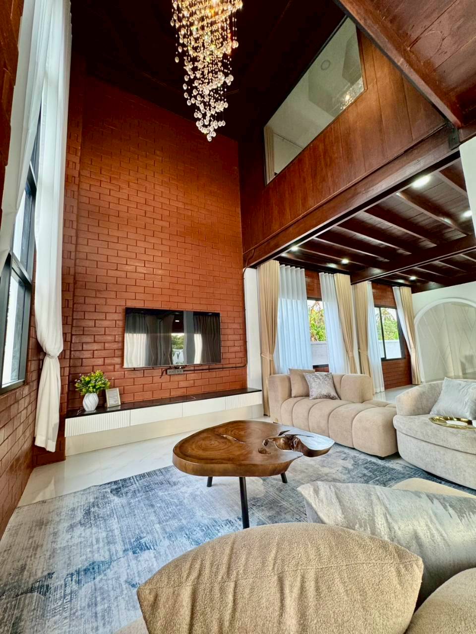 Luxury Modern Lanna Pool Villa for Sale & Rent | Saraphi, Chiang Mai photo 2