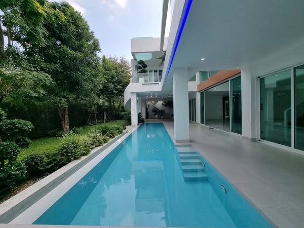 Modern Luxury Pool Villa for Sale in Chiang Mai | 8 Bedrooms, 900+ Sq.m. in Hang Dong–Mae Hia photo 2