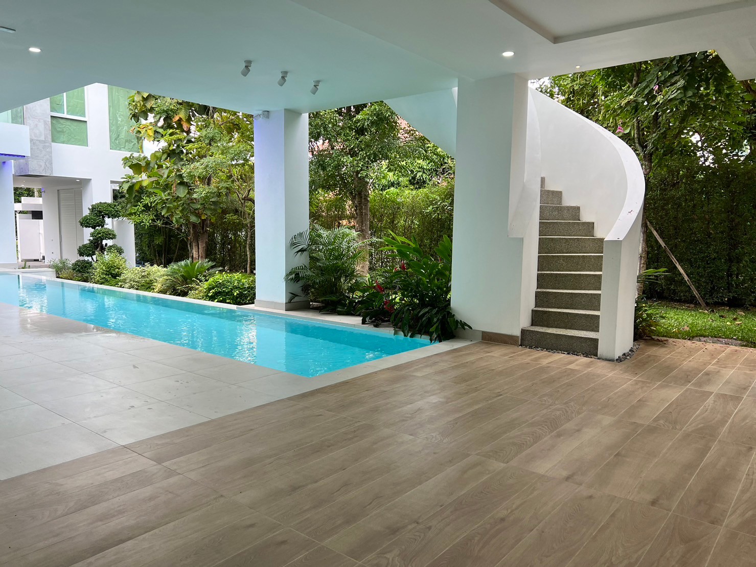 Modern Luxury Pool Villa for Sale in Chiang Mai | 8 Bedrooms, 900+ Sq.m. in Hang Dong–Mae Hia photo 5