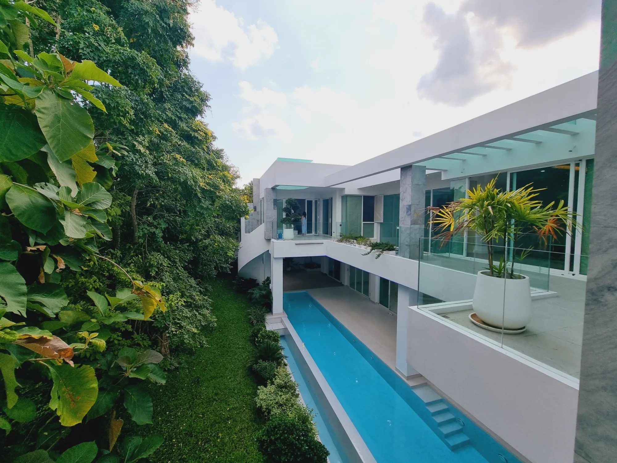 Modern Luxury Pool Villa for Sale in Chiang Mai | 8 Bedrooms, 900+ Sq.m. in Hang Dong–Mae Hia photo 10