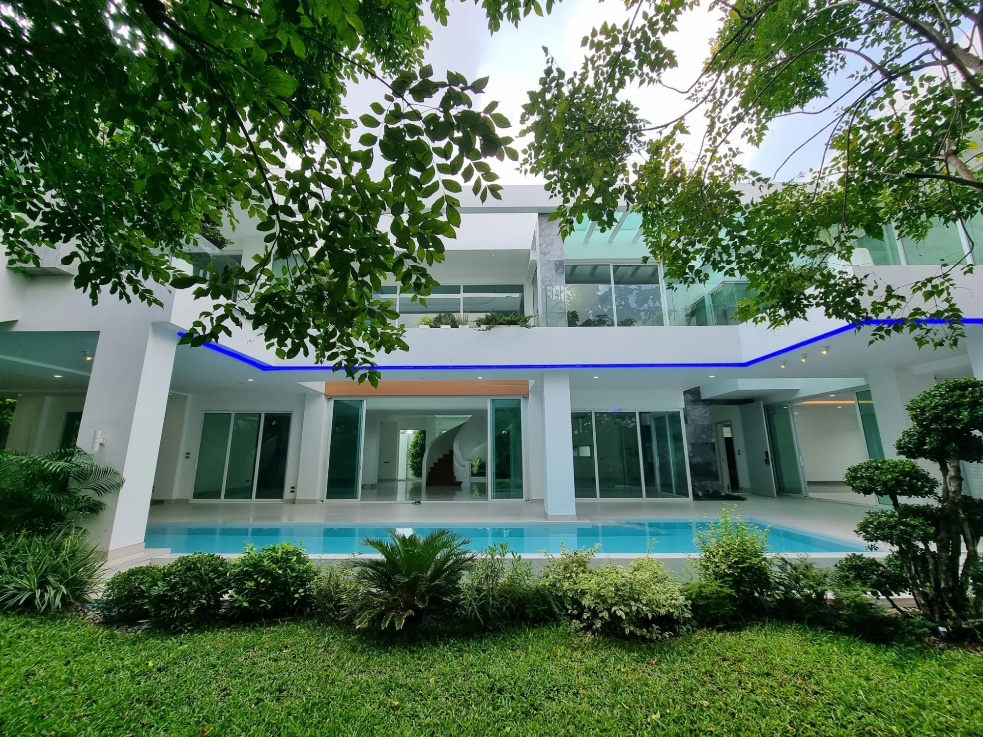 Modern Luxury Pool Villa for Sale in Chiang Mai | 8 Bedrooms, 900+ Sq.m. in Hang Dong–Mae Hia photo 20