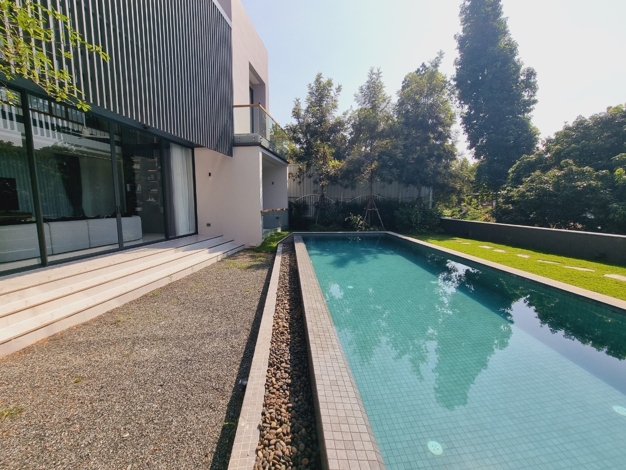Modern Luxury Pool Villa for Sale & Rent in Doi Saket, Chiang Mai | 4 Bedrooms, 600+ Sq.m. photo 25