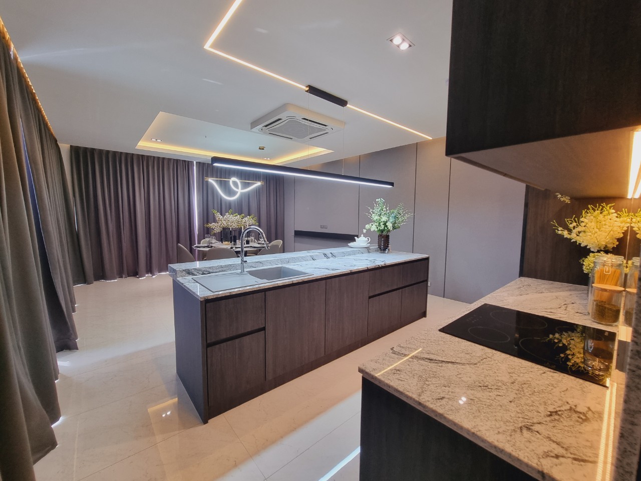 Modern Luxury Pool Villa for Sale & Rent in Doi Saket, Chiang Mai | 4 Bedrooms, 600+ Sq.m. photo 6