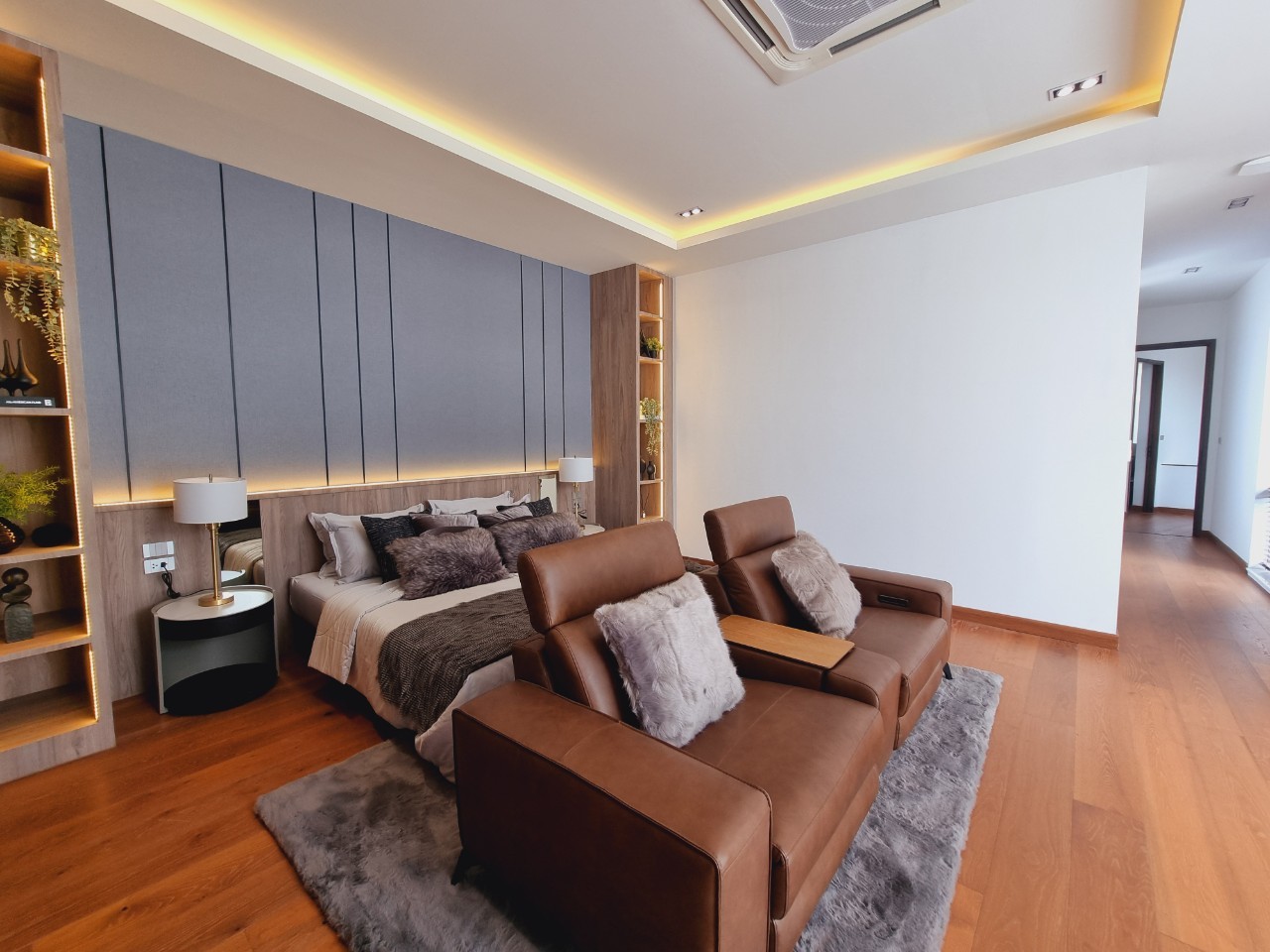 Modern Luxury Pool Villa for Sale & Rent in Doi Saket, Chiang Mai | 4 Bedrooms, 600+ Sq.m. photo 9