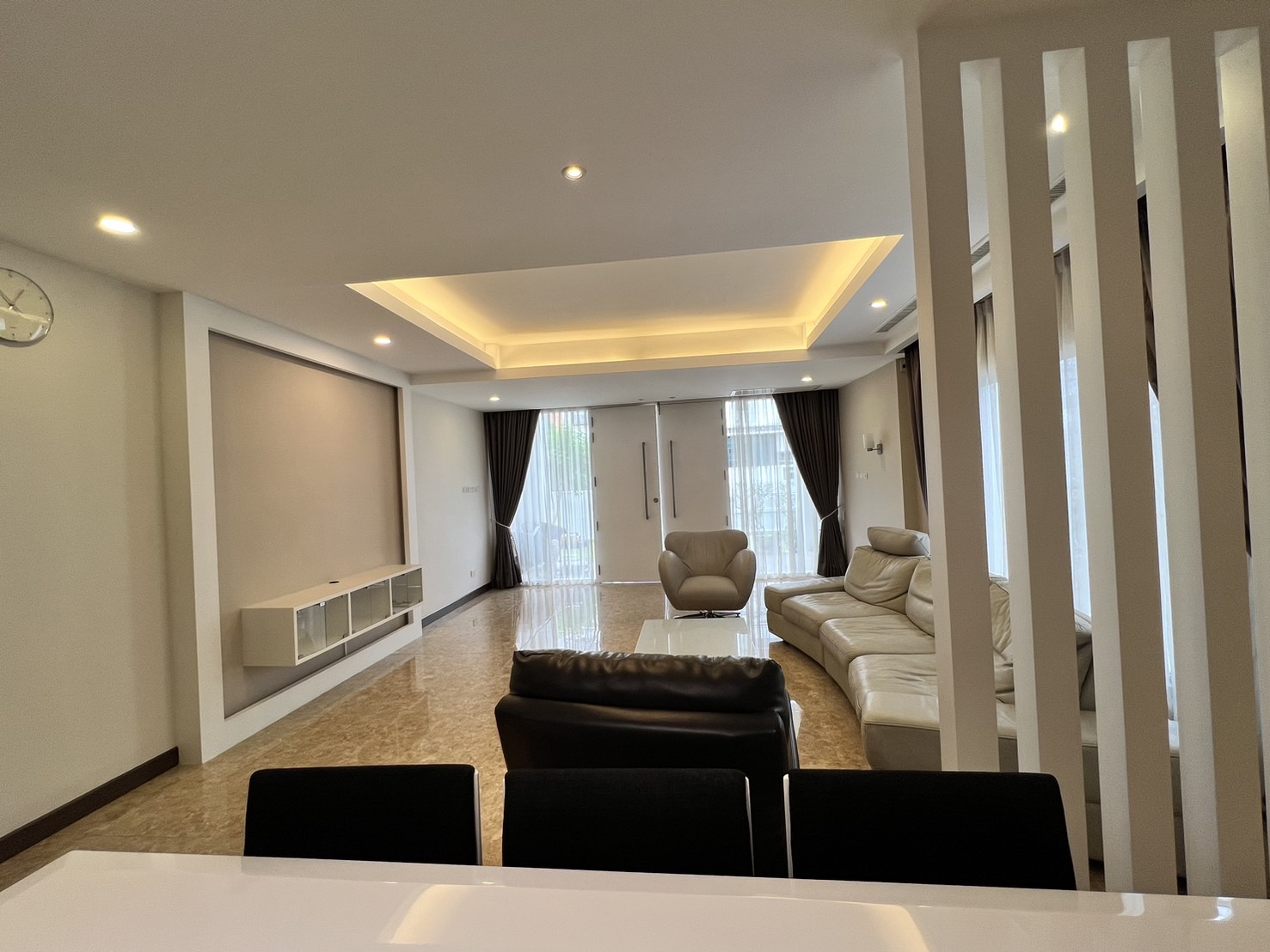 6-Bedroom Pool Villa for Sale in Hang Dong Chiang Mai | Near Kad Farang photo 8