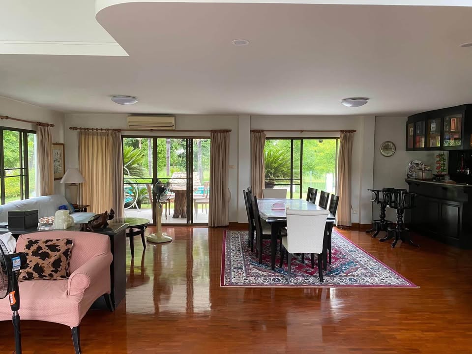 Pet-Friendly Pool Villa for Rent in San Kamphaeng Chiang Mai | Lake View photo 2