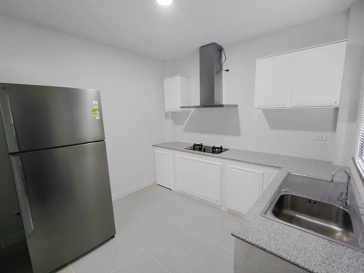 Pet-Friendly 3-Bedroom House for Rent in San Kamphaeng, Chiang Mai | Pool & Gym photo 10