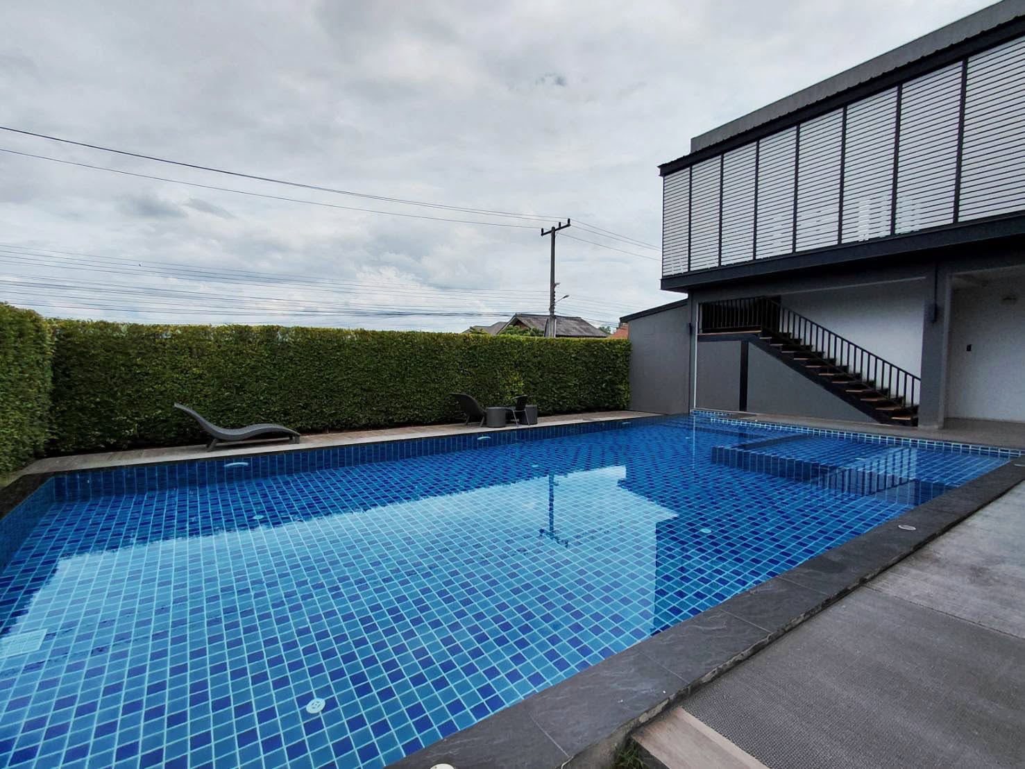 Pet-Friendly 3-Bedroom House for Rent in San Kamphaeng, Chiang Mai | Pool & Gym photo 11