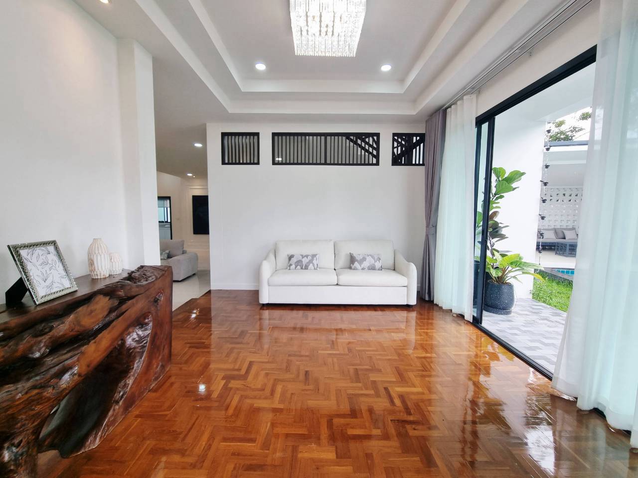 5 Bedroom Pool Villa for Sale in Mae Hia Chiang Mai | Fully Furnished photo 7
