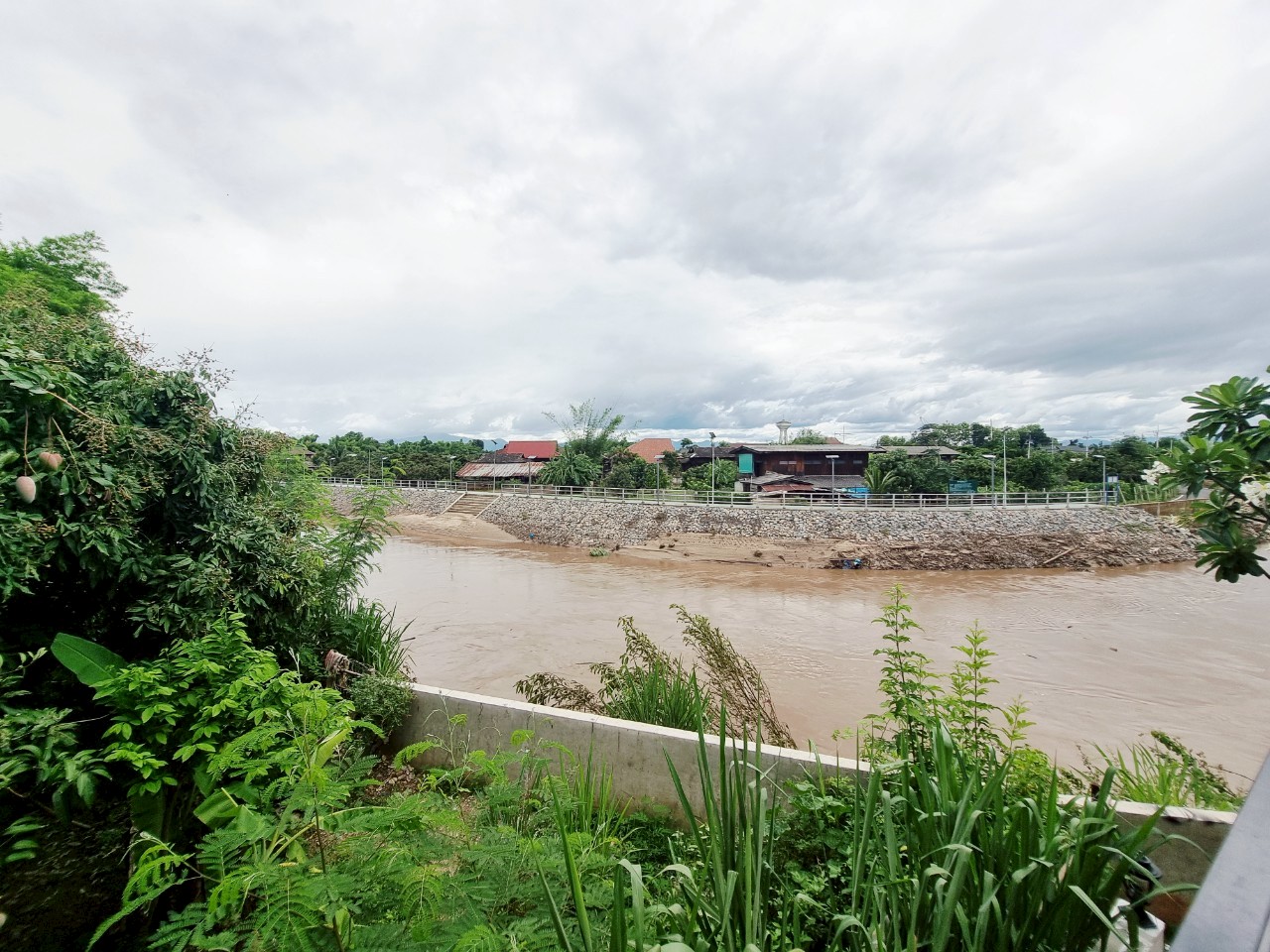 Riverside Teak House for Sale in San Pa Tong Chiang Mai | Lanna Style photo 28