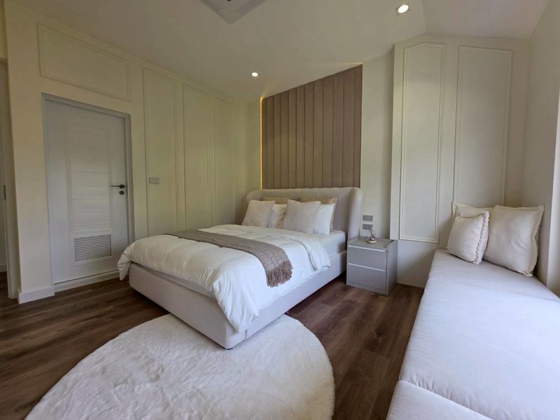 6 Bedroom Pool Villa for Sale in Saraphi Chiang Mai | Near UCIS photo 18