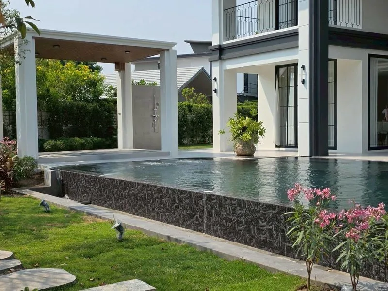 6 Bedroom Pool Villa for Sale in Saraphi Chiang Mai | Near UCIS photo 2