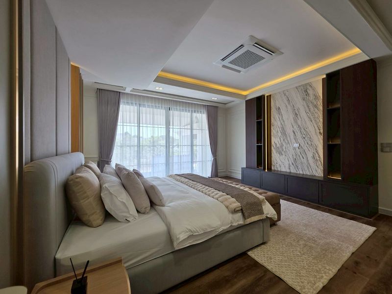 6 Bedroom Pool Villa for Sale in Saraphi Chiang Mai | Near UCIS photo 10