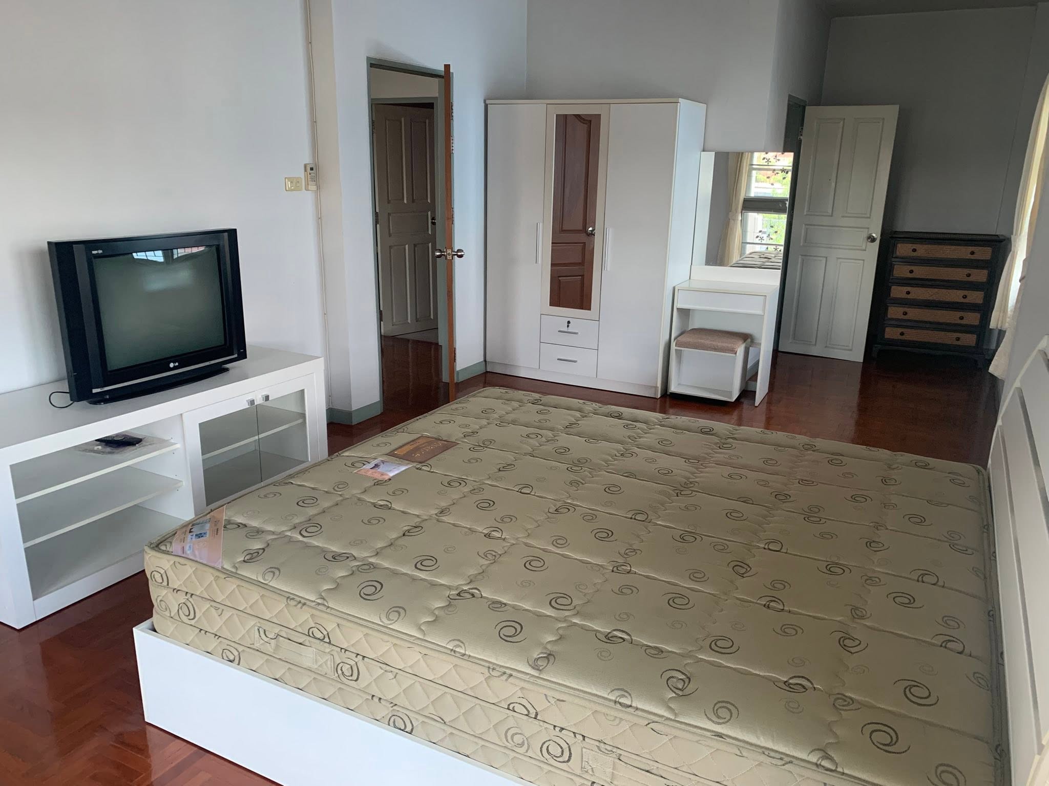3 Bedroom House for Sale in San Phi Suea Chiang Mai | Near Ruamchok & NIS photo 12