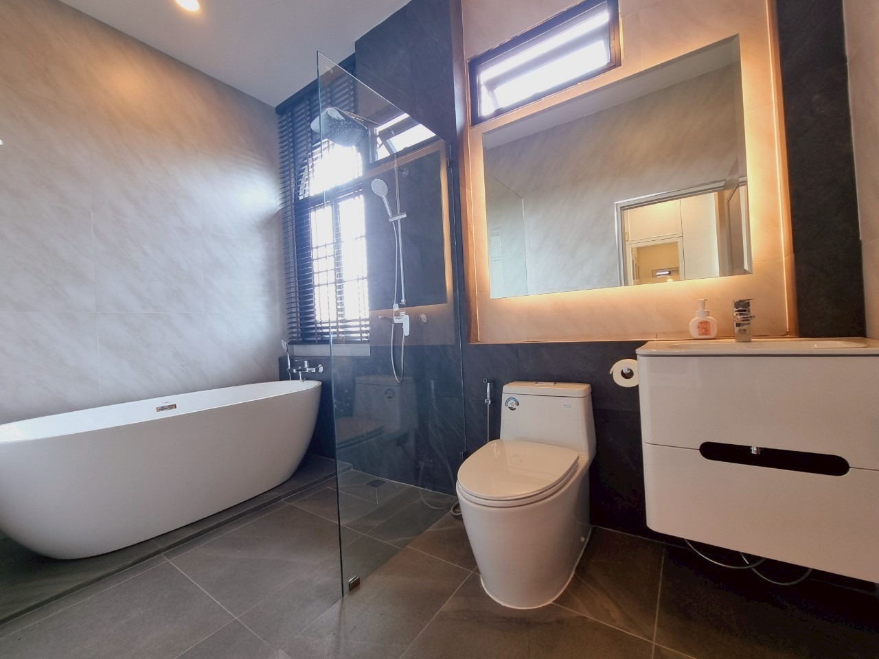 5 Bedroom Pool Villa for Sale & Rent in Hang Dong Chiang Mai | Near Kad Farang photo 15