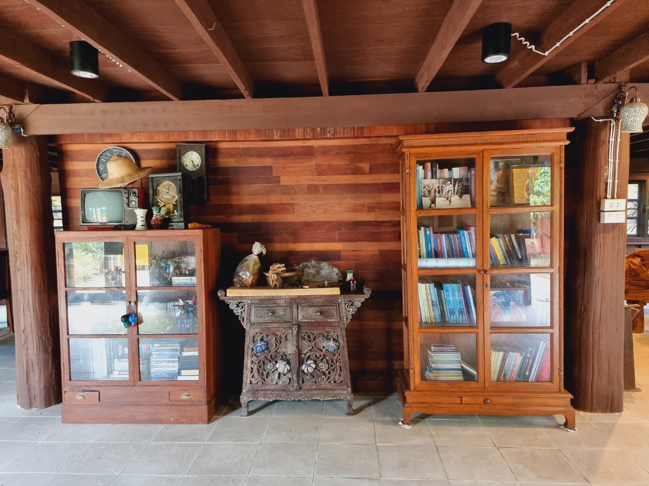 Traditional Teak House for Sale & Rent on Over 1 Rai in San Pa Tong, Chiang Mai | Pet Friendly photo 4
