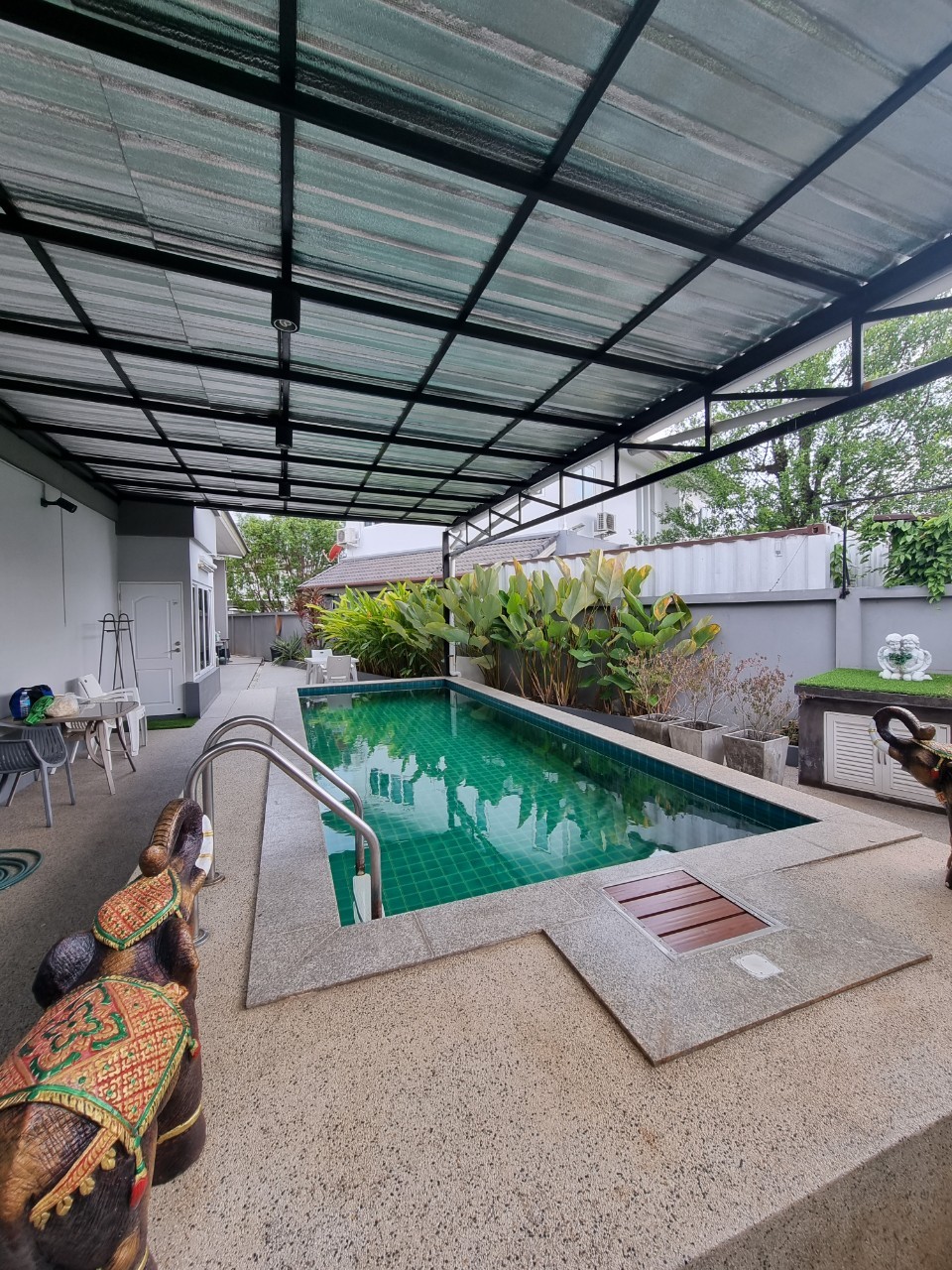 5-Bedroom Pool Villa for Rent in Mae Hia, Chiang Mai | Near APISP & Panyaden photo 2