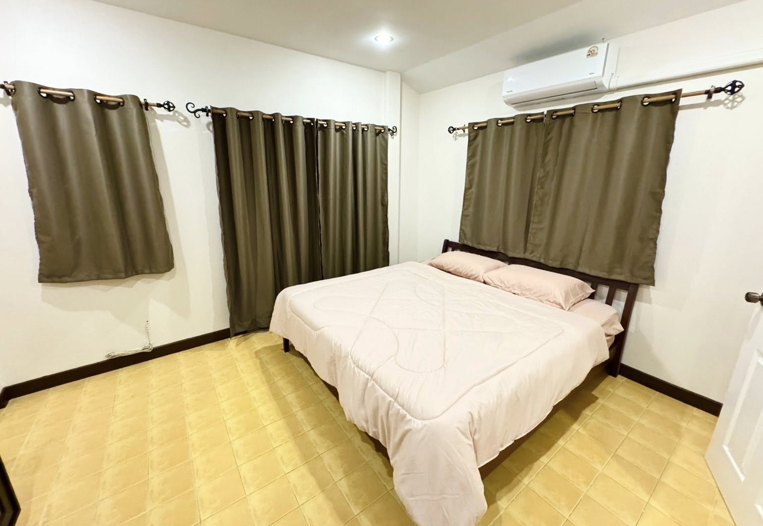 3 Bedroom House for Rent in San Sai Chiang Mai | 8 Min to Tonkla School photo 7