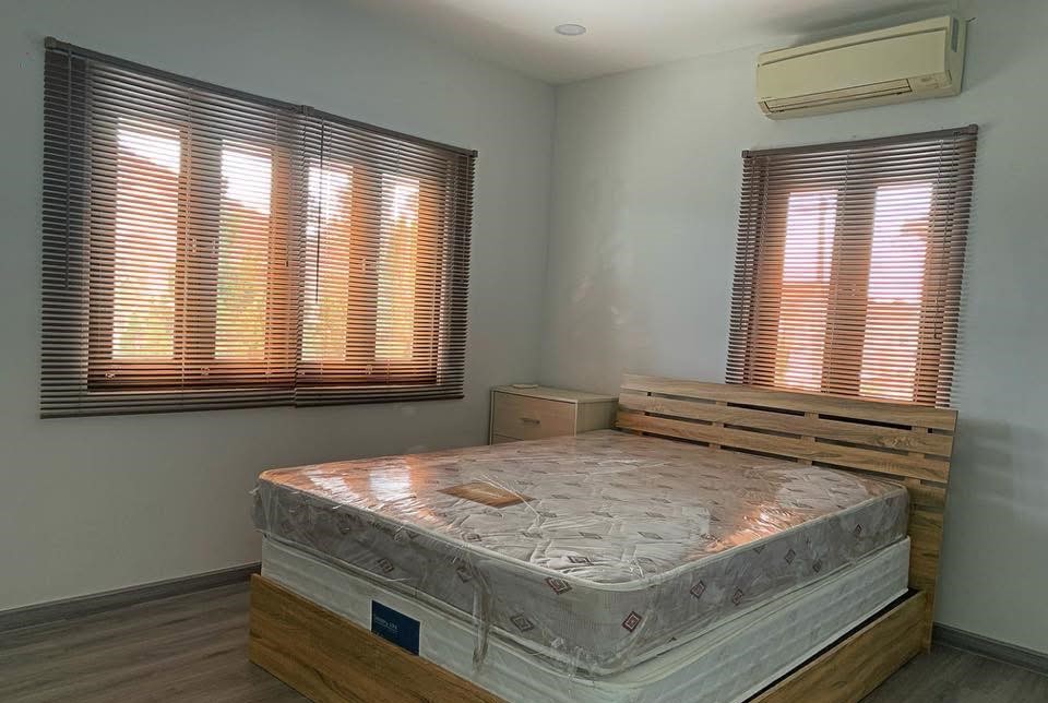 Renovated 5 Bedroom House for Sale & Rent in San Kamphaeng Chiang Mai photo 9