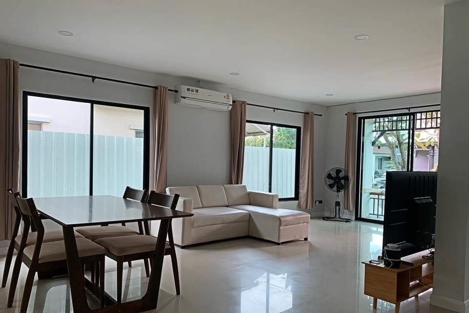Renovated 5 Bedroom House for Sale & Rent in San Kamphaeng Chiang Mai photo 2