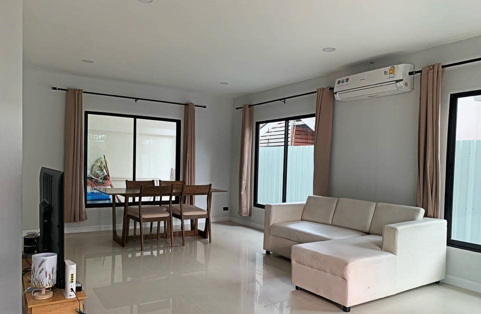 Renovated 5 Bedroom House for Sale & Rent in San Kamphaeng Chiang Mai photo 3
