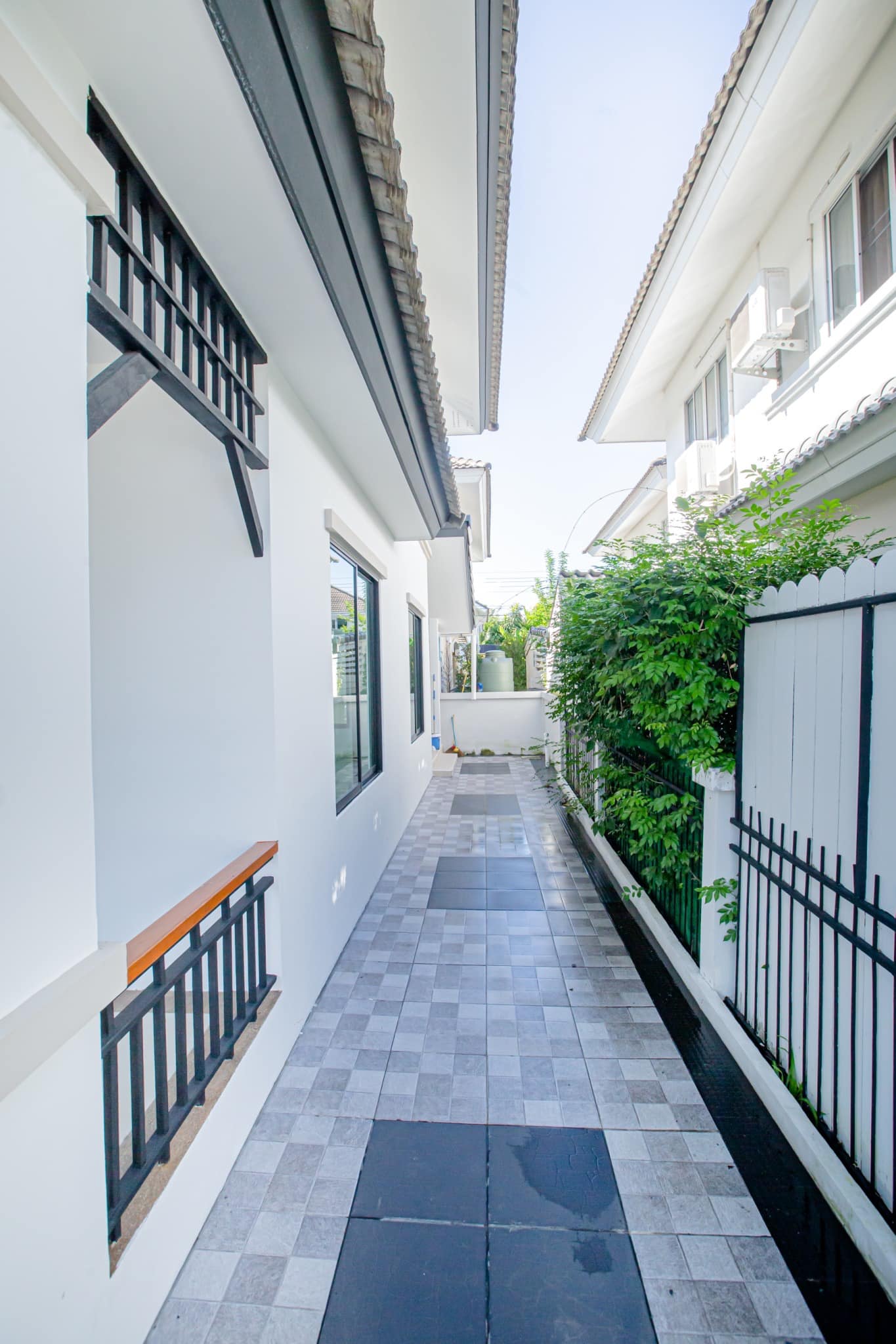 Renovated 5 Bedroom House for Sale & Rent in San Kamphaeng Chiang Mai photo 16