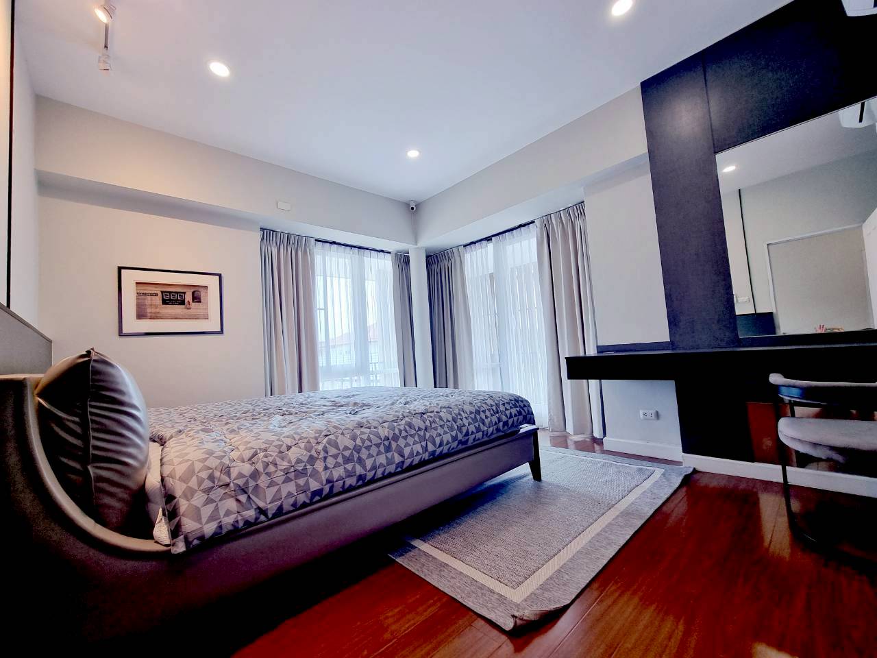 4 Bedroom Pool Villa for Sale & Rent in San Kamphaeng Chiang Mai | Near UCIS photo 12