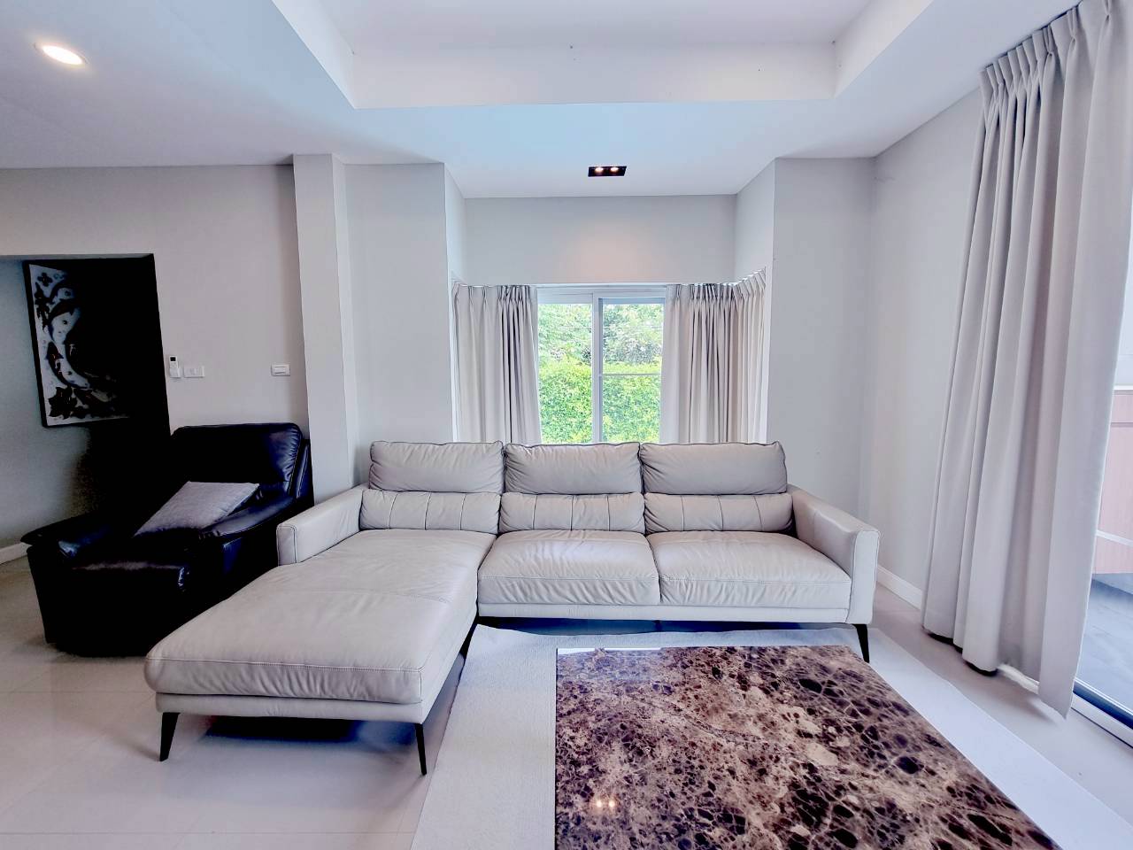 4 Bedroom Pool Villa for Sale & Rent in San Kamphaeng Chiang Mai | Near UCIS photo 6