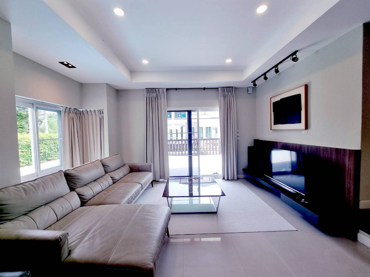4 Bedroom Pool Villa for Sale & Rent in San Kamphaeng Chiang Mai | Near UCIS photo 3