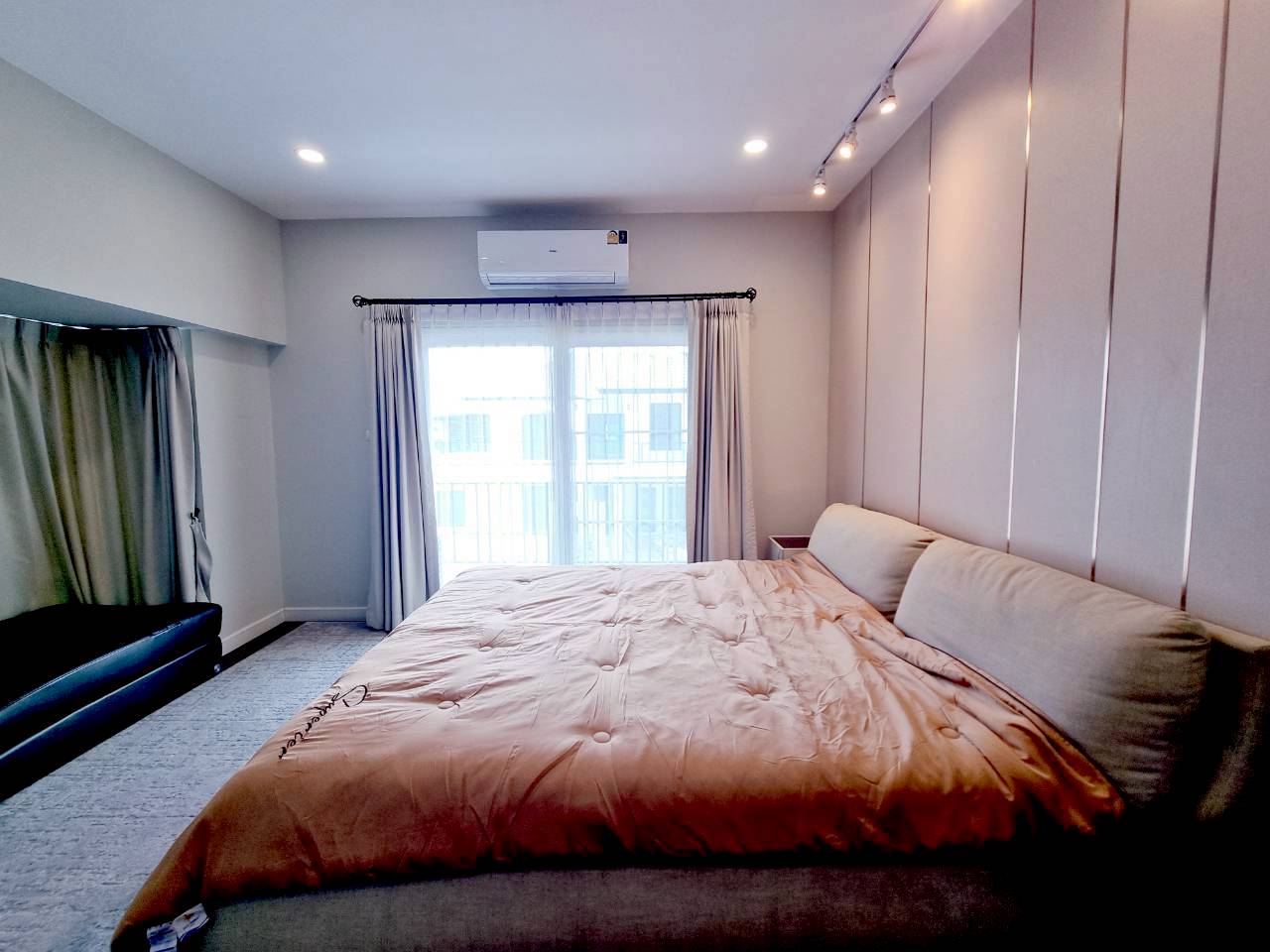4 Bedroom Pool Villa for Sale & Rent in San Kamphaeng Chiang Mai | Near UCIS photo 11