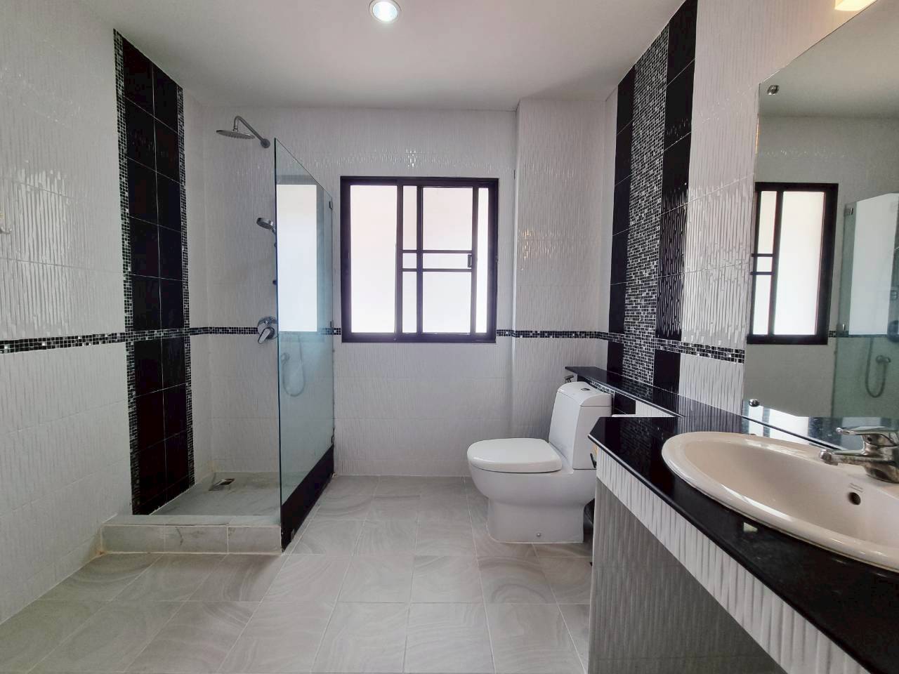 3 Bedroom House for Rent in Hang Dong Chiang Mai | 2 km to SBS photo 14