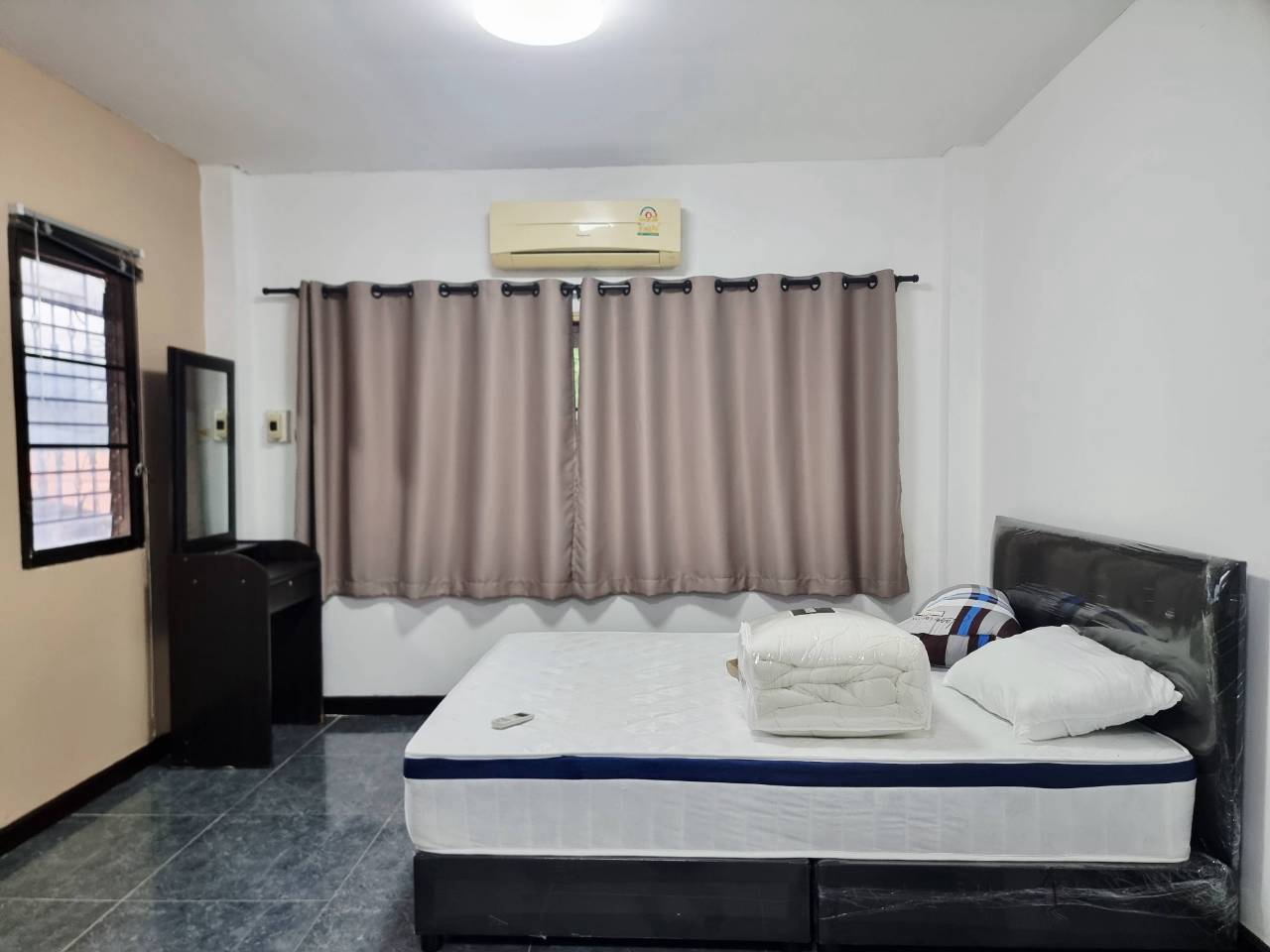2 Bedroom Townhome for Rent in Hang Dong Chiang Mai | Near SBS | THB 11K photo 11
