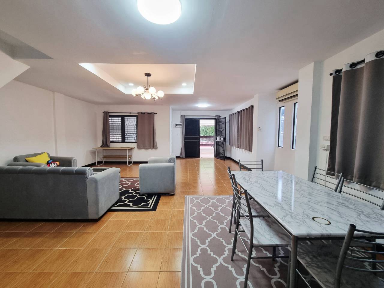 2 Bedroom Townhome for Rent in Hang Dong Chiang Mai | Near SBS | THB 11K photo 2